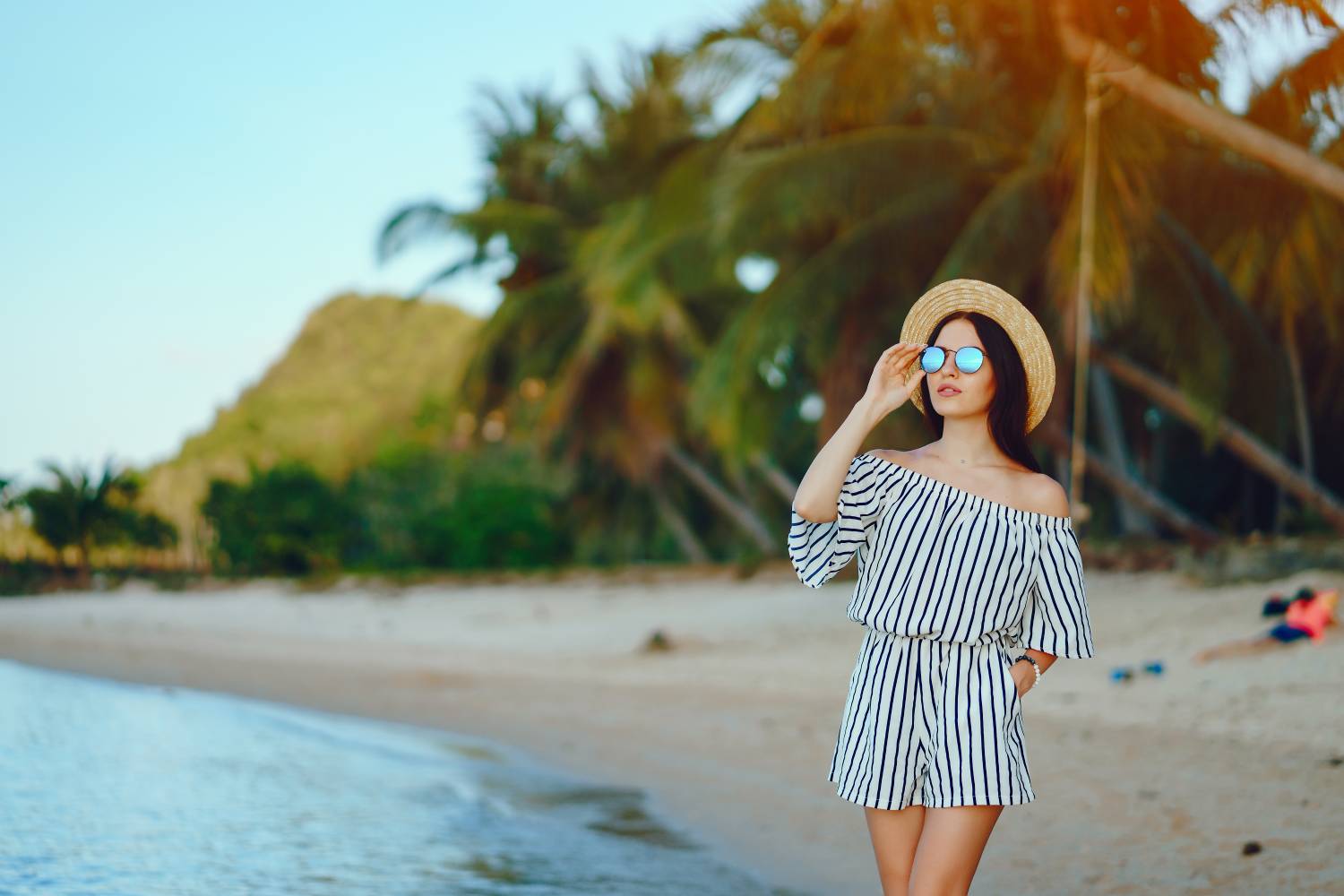 Ținute pentru Destinații Exotice – Cum să Arăți Chic în Vacanță